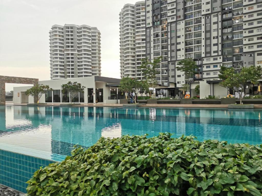 Hani Homestay Wifi Netflix Secure Parking Klia Usim Inti Aeon Mall Nilai Extérieur photo
