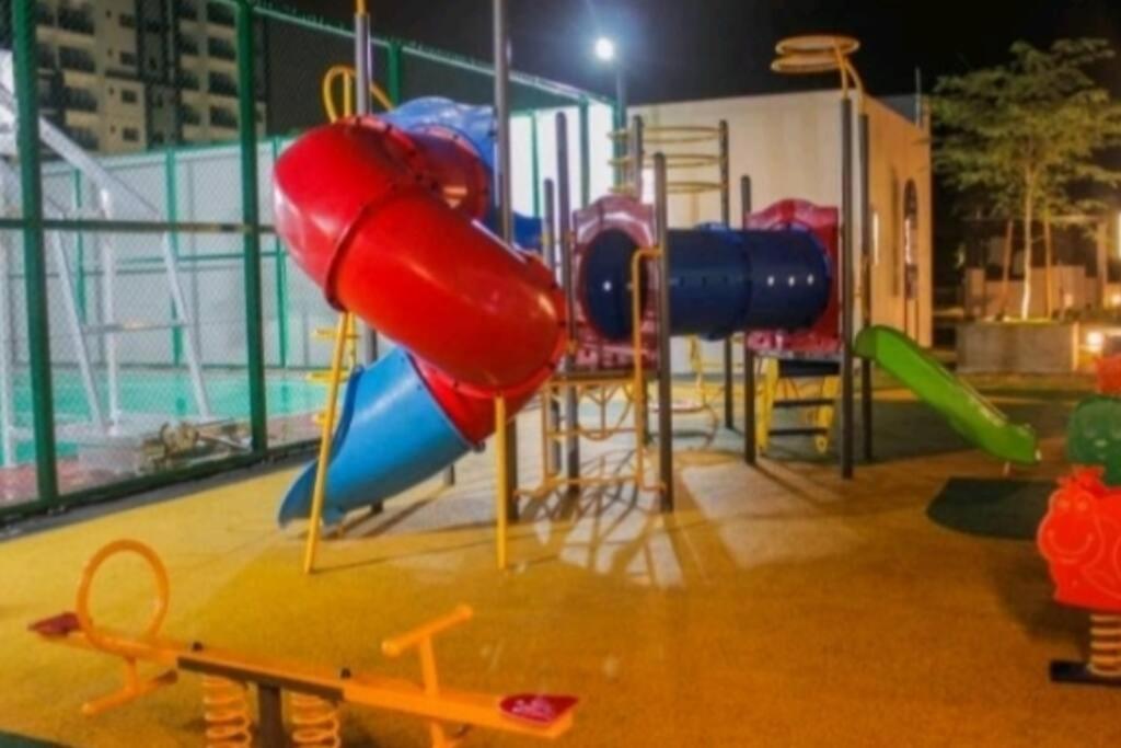 Hani Homestay Wifi Netflix Secure Parking Klia Usim Inti Aeon Mall Nilai Extérieur photo