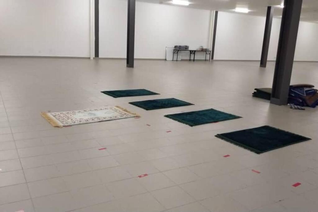 Hani Homestay Wifi Netflix Secure Parking Klia Usim Inti Aeon Mall Nilai Extérieur photo