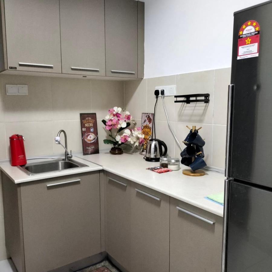 Hani Homestay Wifi Netflix Secure Parking Klia Usim Inti Aeon Mall Nilai Extérieur photo